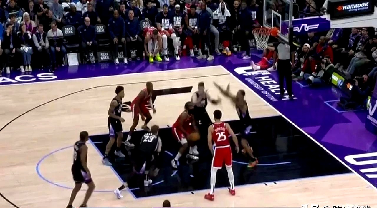 爵士继续胜篮网，取得四连胜的简单介绍