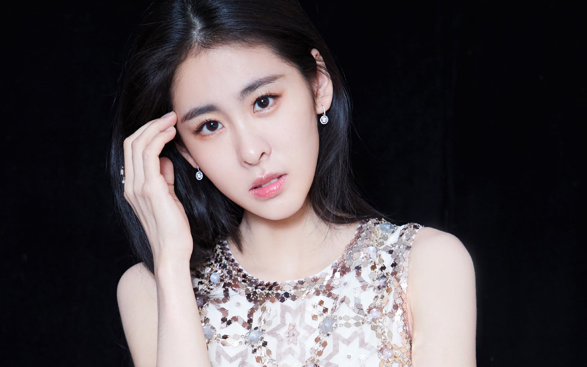 太阳焚云,当米切尔在奥运前夜的战场上画下统治的符号