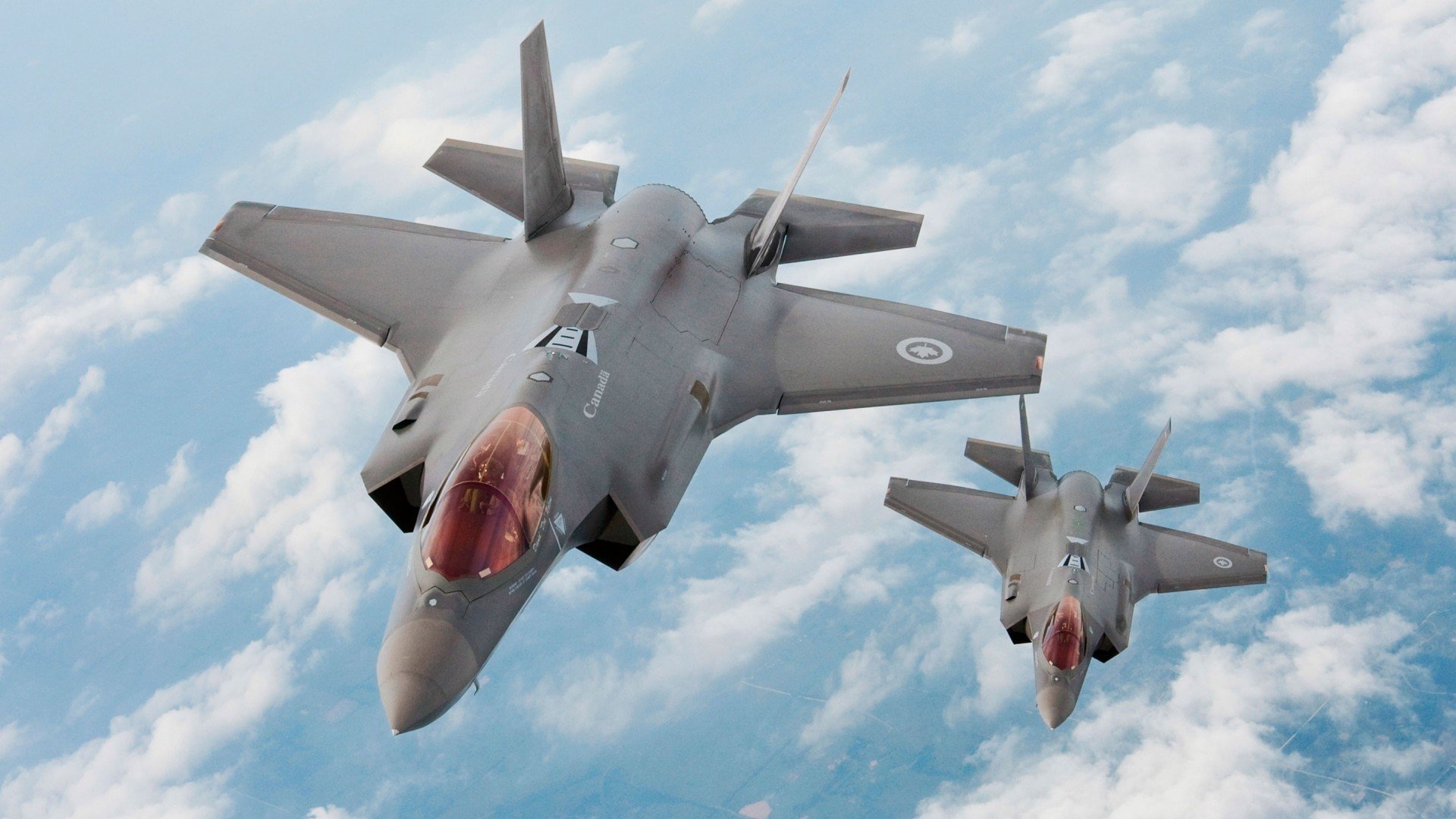 绿茵双城记，曼城蓝色狂潮冲垮天蓝，本泽马白衣如雪剑指乾坤