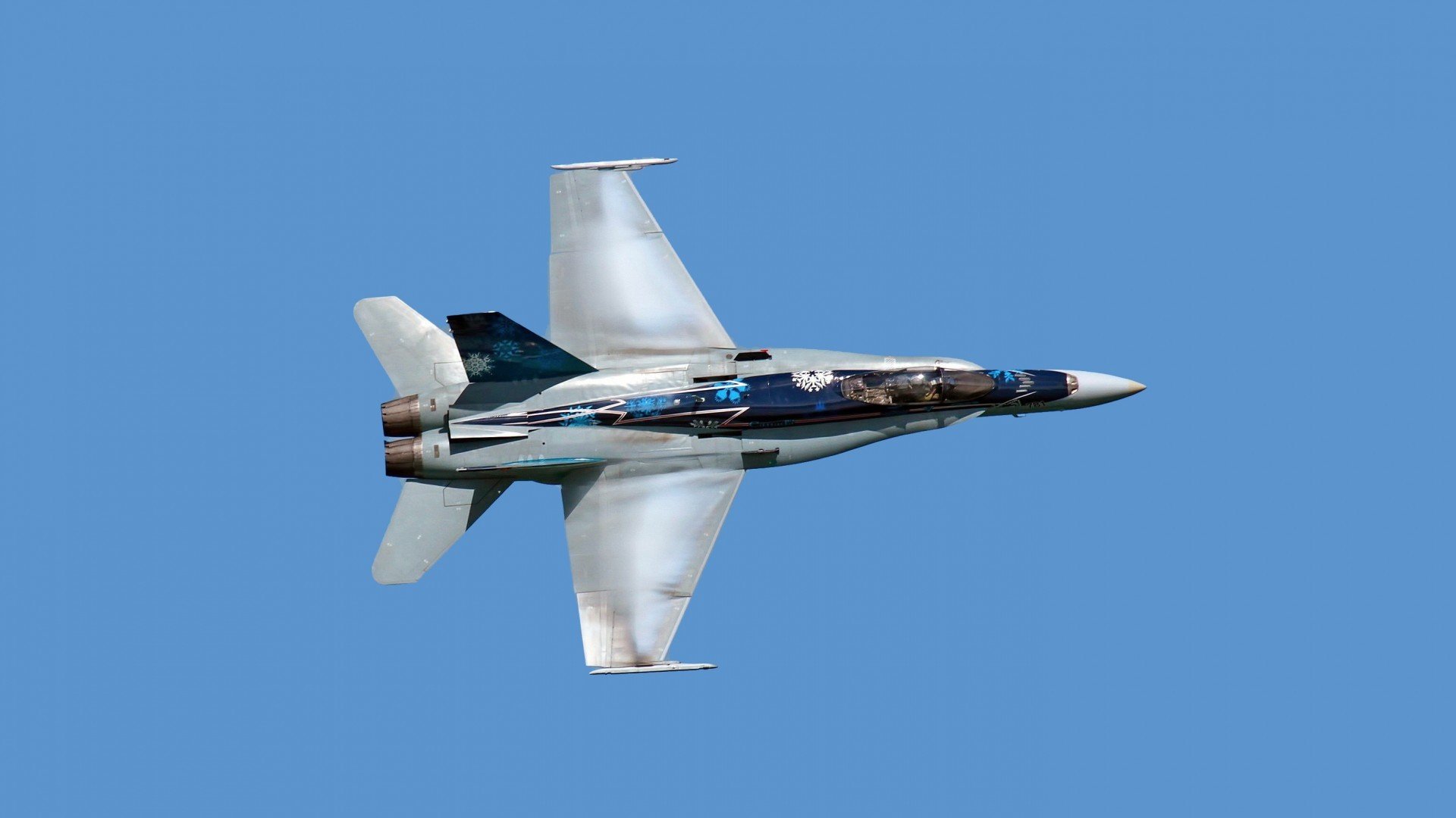 意甲焦点战夜光璀璨，萨卡幽灵缠身般存在感拉满全场